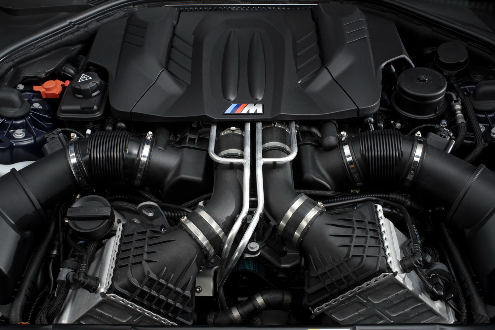 [Зображення: 2012-BMW-M6-13%25255B4%25255D.jpg]