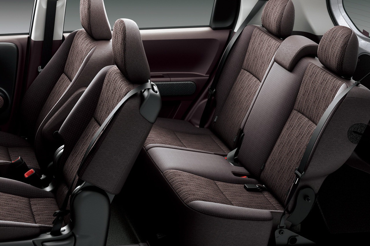 [2013-Toyota-Spade-13%255B2%255D.jpg]