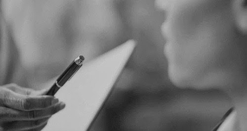 [Emeli%2520Sand%25C3%25A9%2520Midia%2520Illuminati%25203%255B4%255D.jpg]