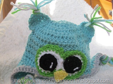 aqua and gray owl hat