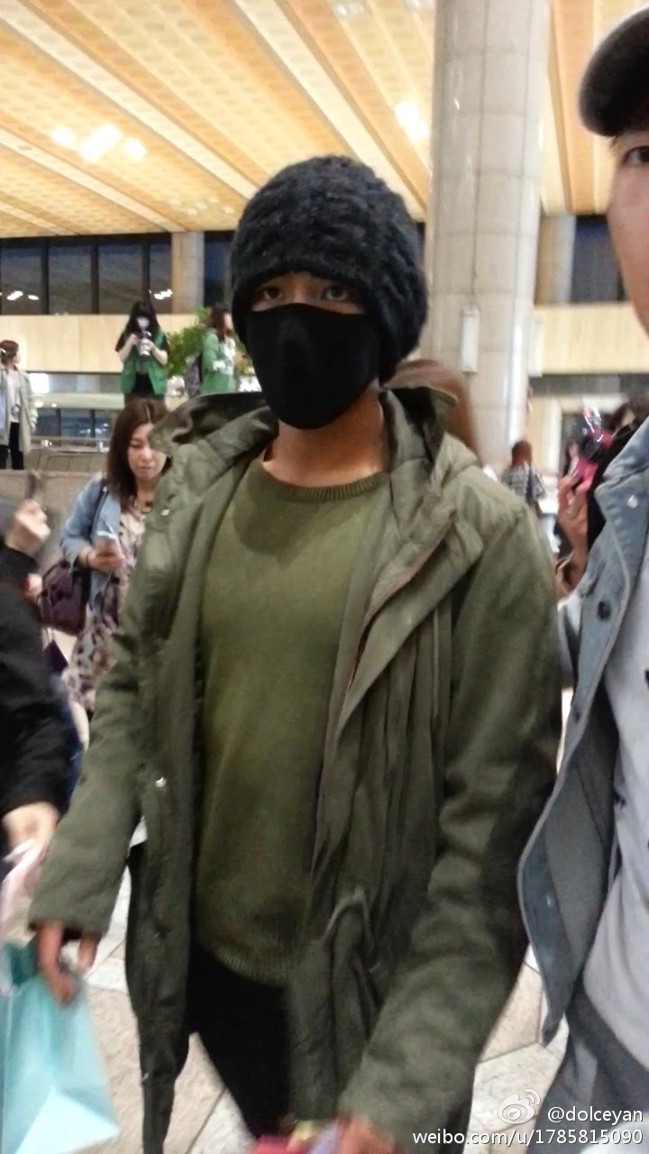 Big Bang - Gimpo Airport - 02may2014 - TOP - Fan - Dolceyan - 02.jpg