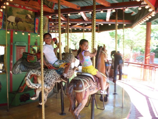 [kids%2520carousel%25202%255B2%255D.jpg]