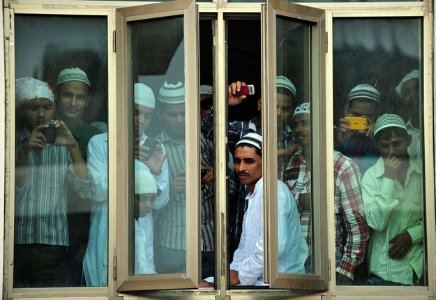 مظاهر عيد الفطر المبارك لعام 2013  فى العالم 