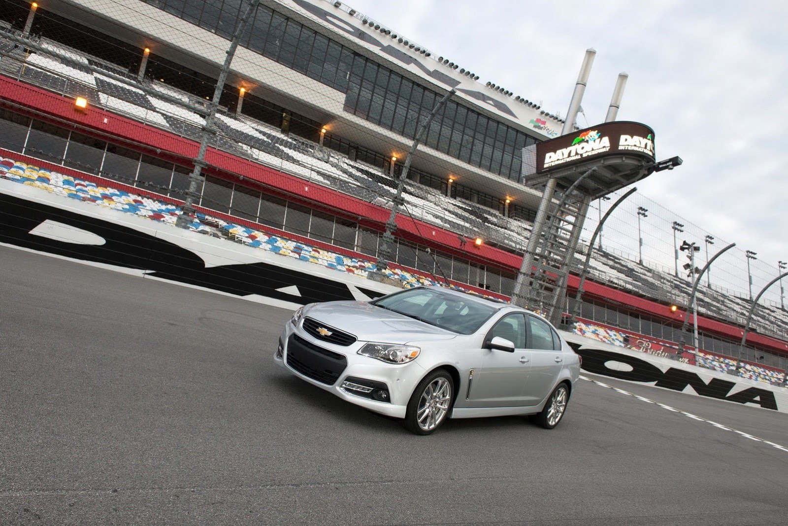 [2014-Chevrolet-SS-7%255B2%255D%255B3%255D.jpg]