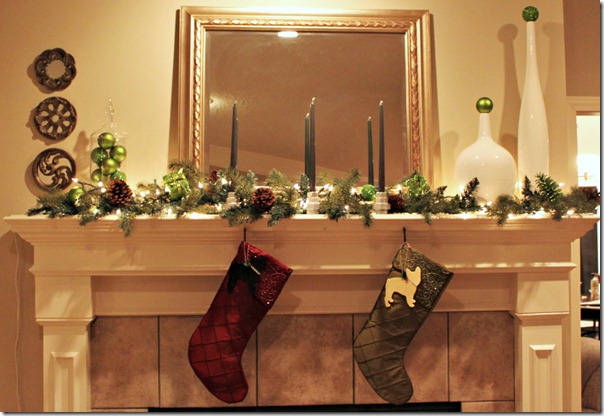 christmas mantel 1