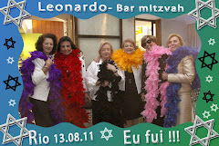 Fotos do evento Leonardo - 13.08.11. Foto numero 14 da Social Click Fotografia Digital, do Rio de Janeiro, RJ, que faz fotos divertidas, fotos malucas, fotos com fantasias, fotos na hora, fotografia maluca, fotografia divertida com molduras personalizadas. fotos divertidas malucas foto maluca animadas animado rj rio de janeiro divertida fantasia animada fotografias casamento cidade www fotografos