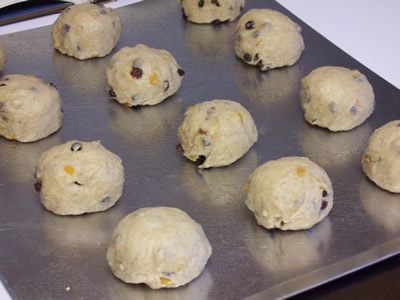 [hotcrossbuns030.jpg]