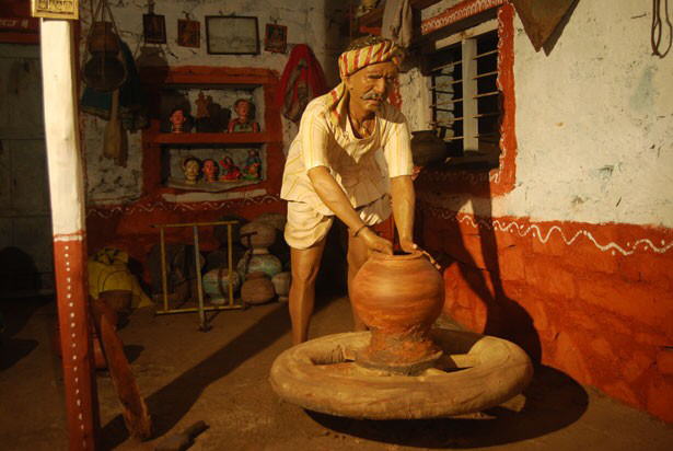 INDIA's Wax museum in KOLHAPUR capturing village life in India