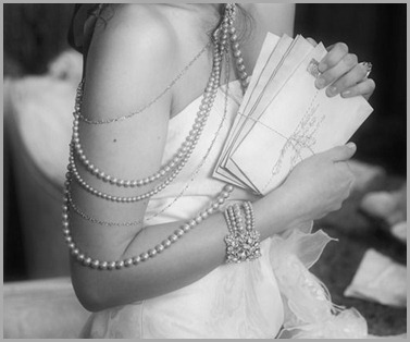 girl-headless-jewellery-letters-off-white-pearls-Favim.com-94041