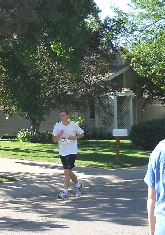 [2012-06-09%2520Fire%2520Hydrant%25205k%2520%25287%2529%255B7%255D.jpg]