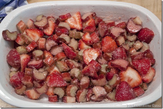 strawberry rhubarb crisp4