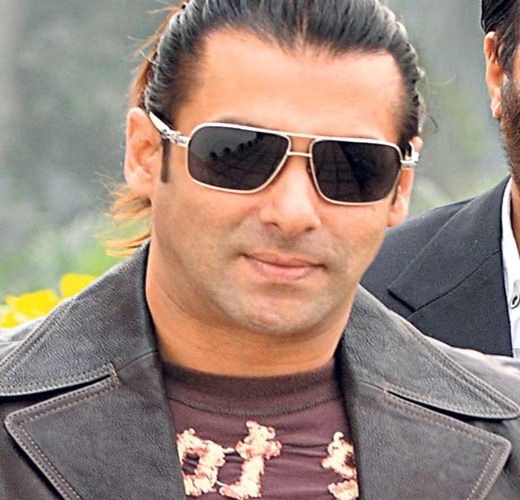 Salman Khan Movie Bodyguard Wallppaers 2011 : Kareena-Salman First Look in Bodyguard