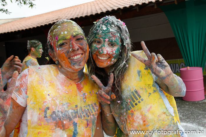 Fotos de 2º albúm Cursinho Alternativo trote bichos 03/02/2011. Foto numero 692. Fotografia (fotografias) de Ruy Barbosa Jr. que faz fotos de casamento, 15 anos, fotos de produtos, fotografia publicitária e fotos de eventos em geral em São José do Rio Preto e outras cidades do estado de São Paulo. rio sp 2011 preto jr amigos alternativo br fotos casamento fotografos são josé do fotografo festa de eventos foto social e video paulo para publicidade albuns digitais