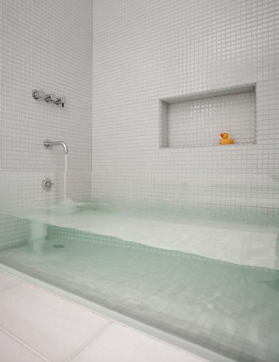 [11.-CLEAR-BATH-TUB4.jpg]