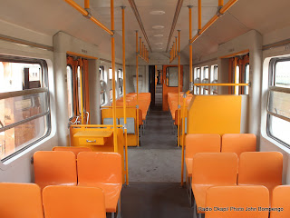 Une vue intérieure du train urbain de la SNCC à Kinshasa. Radio Okapi/ Ph. John Bompengo