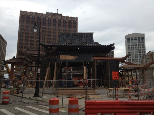 Transformers 4 Brings China to Detroit in Latest Set Photos 01