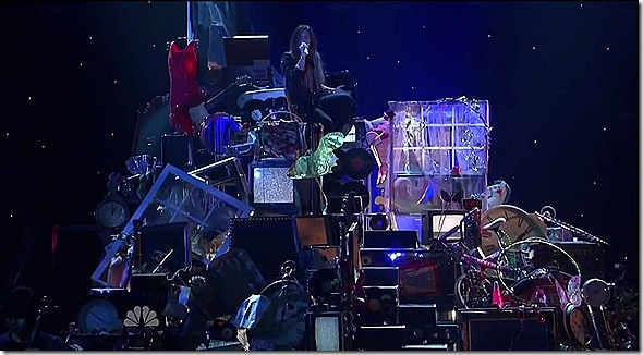 [HD] Demi Lovato - Skyscraper (Live At America_s Got Talent 08-24-2011) - YouTube.mp4_snapshot_01.00_[2011.08.28_15.41.19]