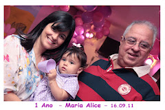 Fotos do evento Maria Alice  (01 ano) - 16.09.11. Foto numero 21 da Social Click Fotografia Digital, do Rio de Janeiro, RJ, que faz fotos divertidas, fotos malucas, fotos com fantasias, fotos na hora, fotografia maluca, fotografia divertida com molduras personalizadas. fotos divertidas malucas foto maluca animadas animado rj rio de janeiro divertida fantasia animada engraçadas 15 anos debutante noivos casamentos