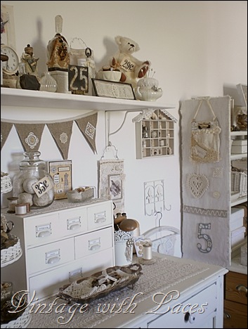 Vintage with Laces - Studio Vintage with Laces - Studio