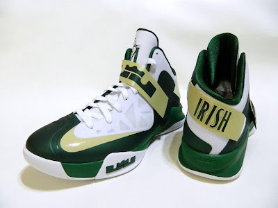 Detailed Look at Nike Zoom Soldier VI SVSM Fighting Irish PEs nike zoom soldier 6 pe svsm home 4 01 Detailed Look at Nike Zoom Soldier VI SVSM Fighting Irish PEs