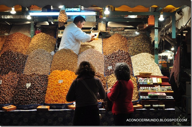 Detalles. Comprando frutos secos en la plaza Djemaa-DSC_0270