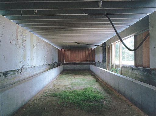 The room was gutted in order to build a basement. Bunshaft House, Gordon Bunshaft, East Hampton, New York, July 2004. The room was gutted in order to build a basement. Bunshaft House, Gordon Bunshaft, East Hampton, New York, July 2004.