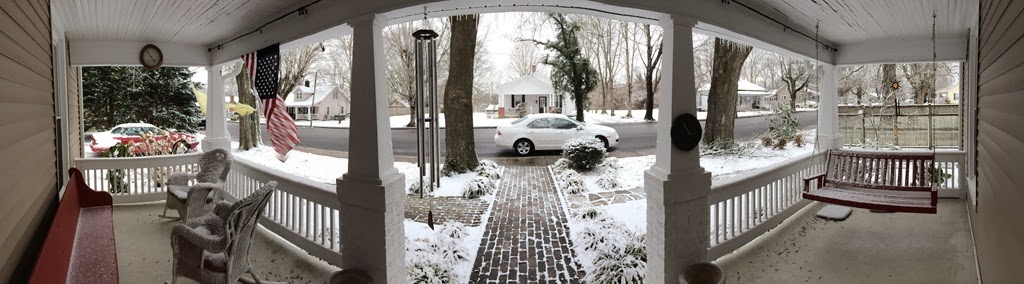 [Front%2520porch%2520snow%2520panoramic%25201%252021%252014%255B5%255D.jpg]