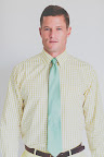 Combine a yellow gingham shirt with a mint tie to get a summer-ready look.