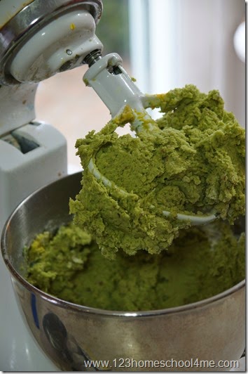 dye dough green dye dough green