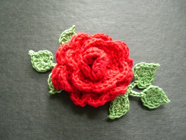 [CrochetedRosecorsagewith6leaves3.jpg]