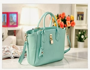 BEST SELLER 5534BLUE - 195 RIBU - Material PU Bottom Width 39.5 Cm Height 23 Cm Thickness 10 Cm Handle 11.5 Cm Strap Adjustable Weight 0.61---