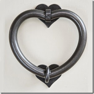 heart-door-knocker-o