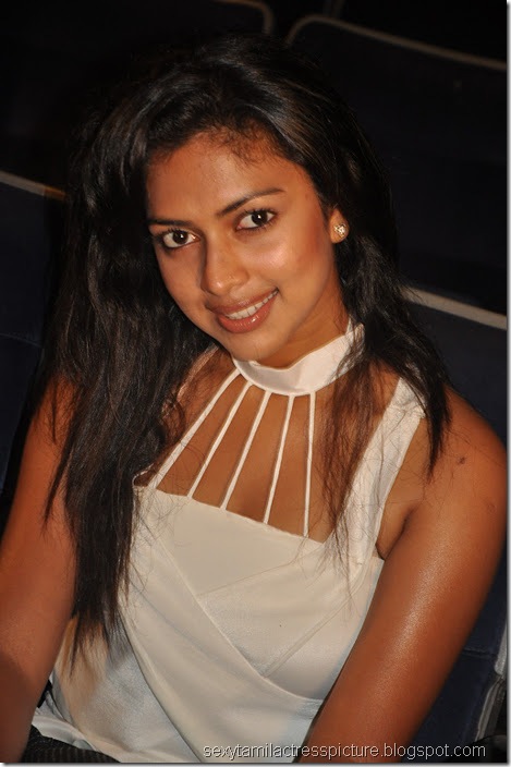 Vettai_amala_Paul_close_up_Hot_images Vettai_amala_Paul_close_up_Hot_images