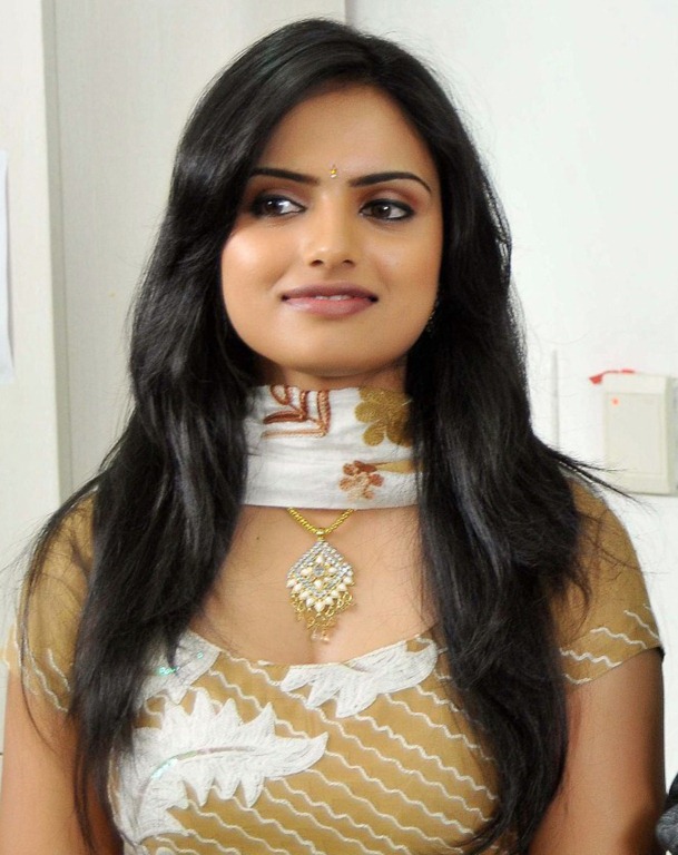 [ritu_kaur_hot_pic2%255B3%255D.jpg]