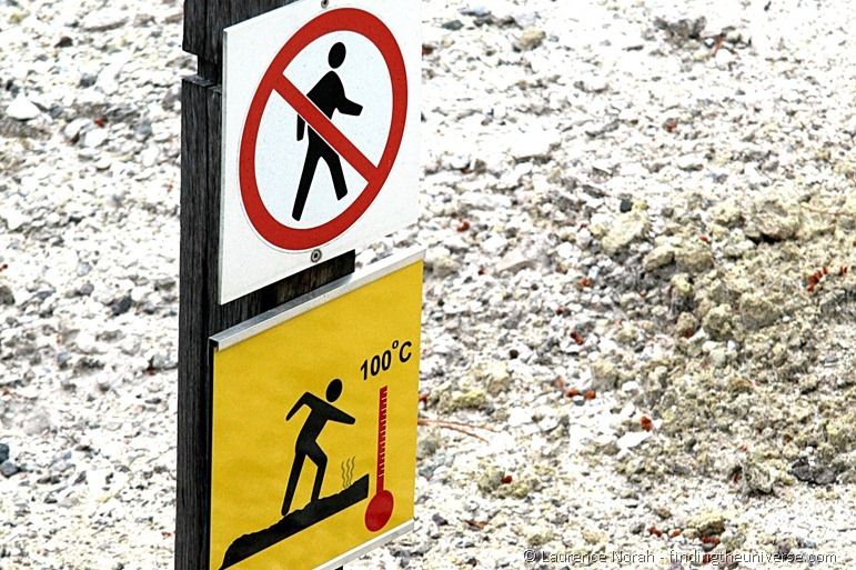 Danger sign in Wai-o-Tapu thermal reserve