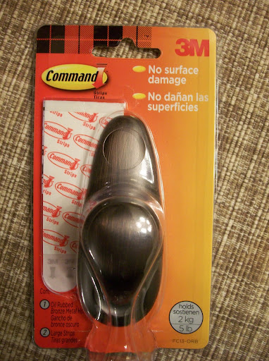 You can also use a hook to hang the bag.