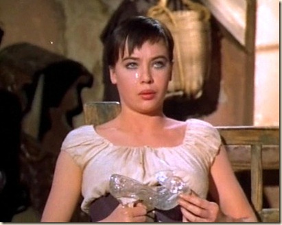Pensar en cine: “The glass slipper” (La zapatilla de cristal), de Charles  Walters (1955), con Leslie Caron