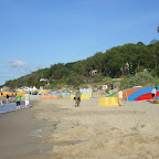 Rewal - plaża. Tu dziś zostanę na nocleg. Przed mną kutry rybackie.