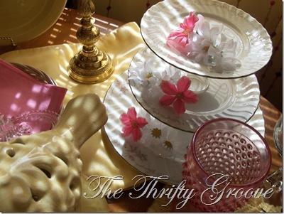[pinkandyellowtable024_thumb%255B5%255D.jpg]