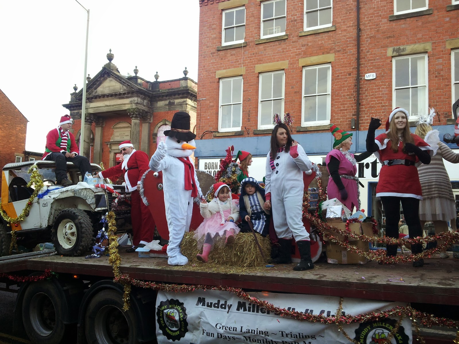 ClutterChaos Aaron&co Oswestry Christmas Parade With MD Warriors