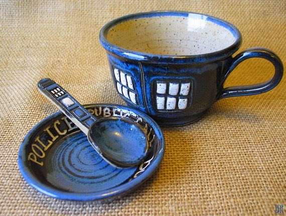 [Doctor%2520Who%2520TARDIS%2520Tea%2520Cup%2520Set%2520from%2520Dragonfly%2520Arts%255B2%255D.jpg]