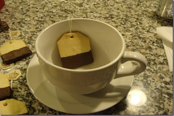 Xícara-Saquinho-Chá-Biscoito-Chocolate Xícara-Saquinho-Chá-Biscoito-Chocolate