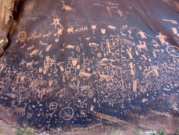 Newspaper Rock Petroglyphs Detail-1.JPG