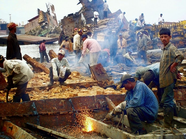 chittagong-ship-breaking-yard-12