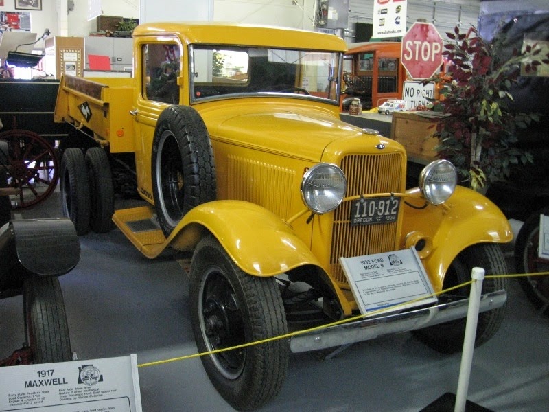 [IMG_5140-1932-Ford-Model-B-1.5-Ton-D%255B2%255D.jpg]