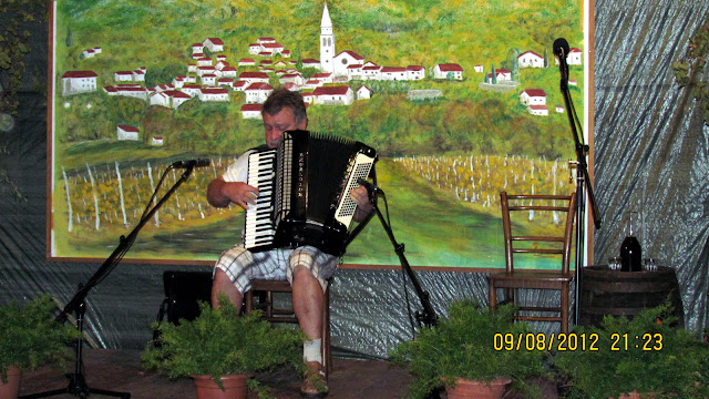 2012-09-Harmonikaski-vecer-Osek-44.JPG