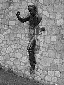 [le_passe_muraille%255B3%255D.jpg]