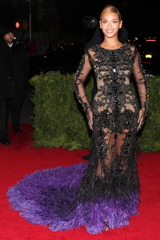 [Beyonce%2520Givenchy%2520Haute%2520Couture%2520by%2520Riccardo%2520Tisci%255B2%255D.jpg]