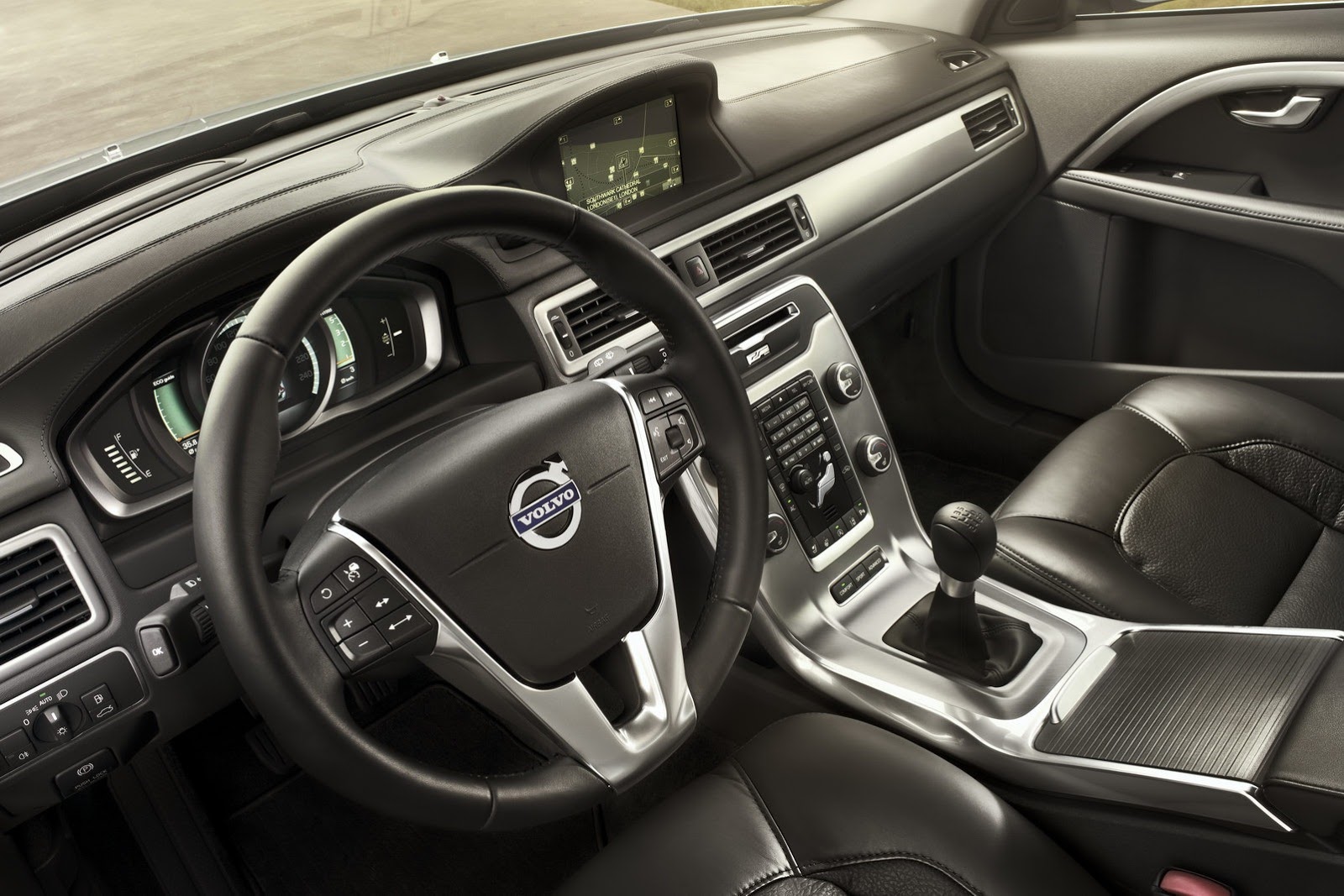 [2014-Volvo-S80-V70-XC70-19%255B2%255D.jpg]