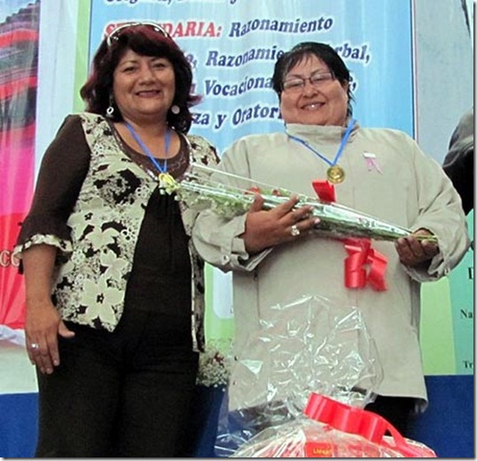rosa vasquez cuadrado siempre apoya a las organizaciones sociales del distrito